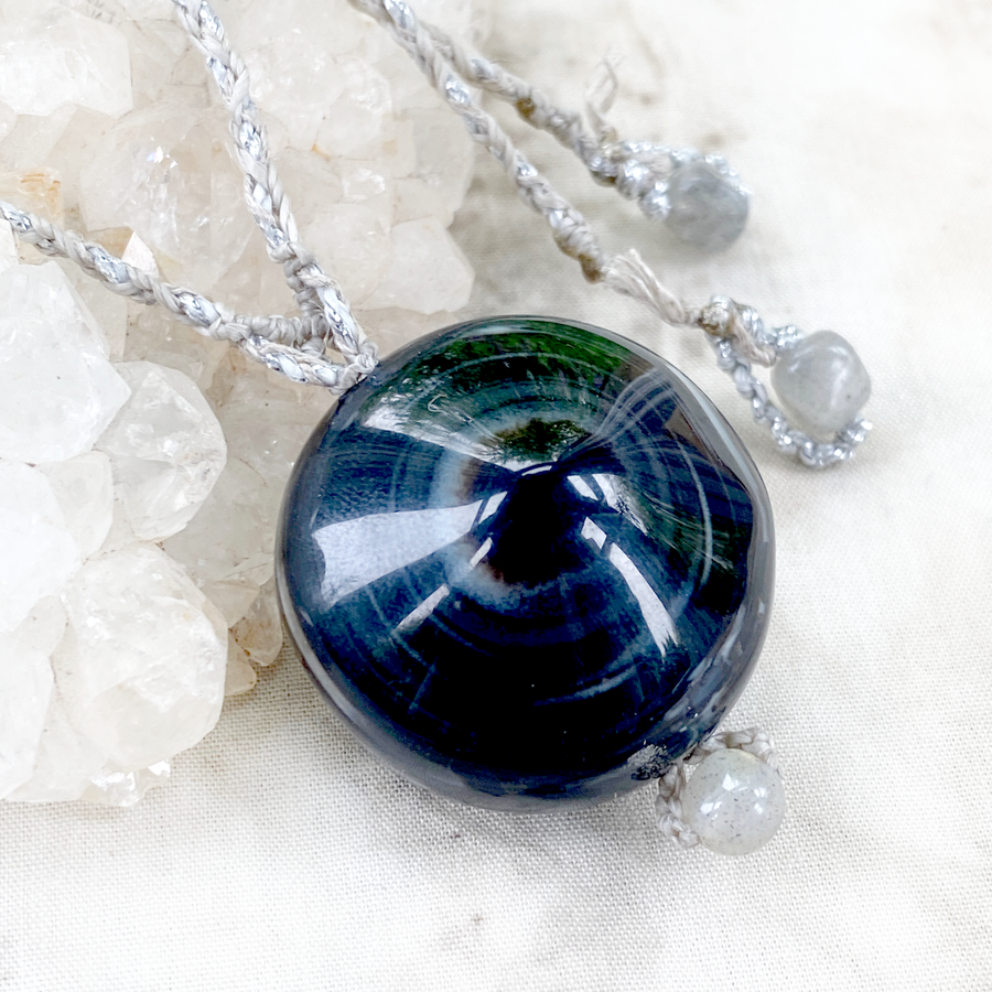 Eye Agate crystal healing amulet