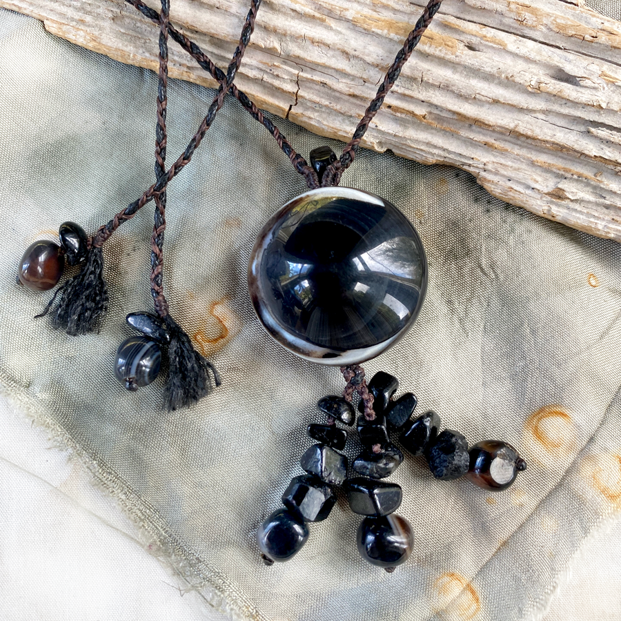 Eye Agate crystal healing amulet