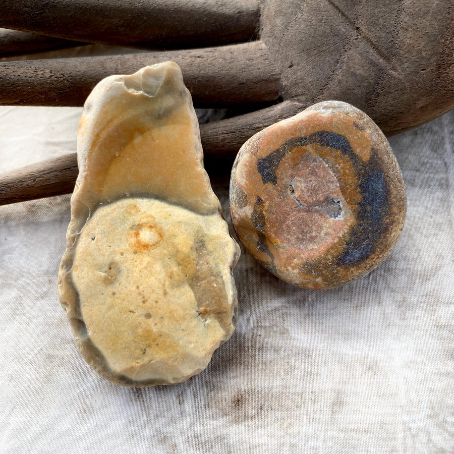 Flint 'dedication stones' ~ rugged & natural