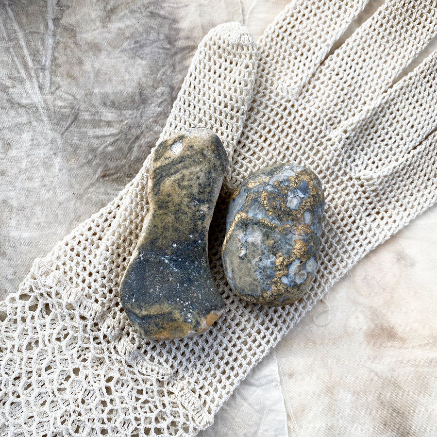 Flint 'dedication stones' ~ rugged & natural