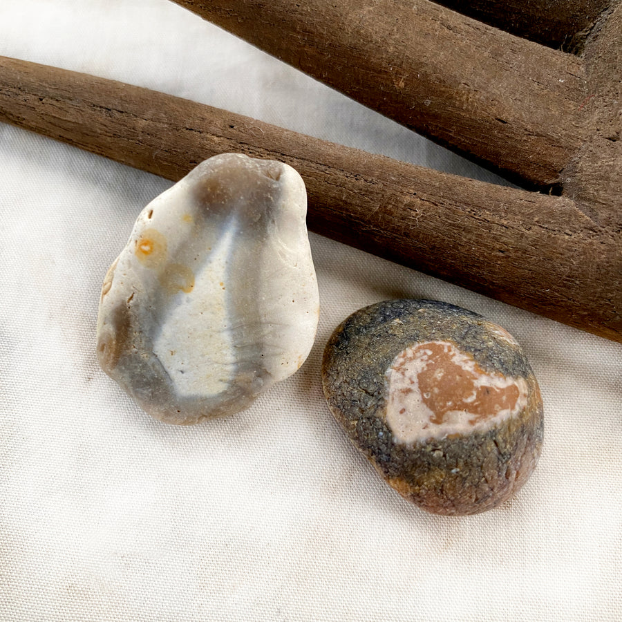 Flint 'dedication stones' ~ rugged & natural