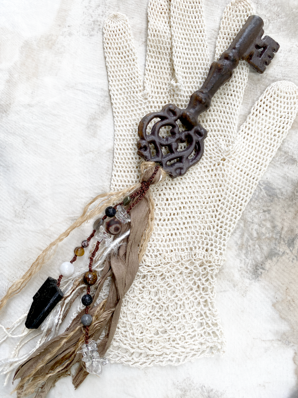 Altar element ~ large cast iron key – Spirit Carrier