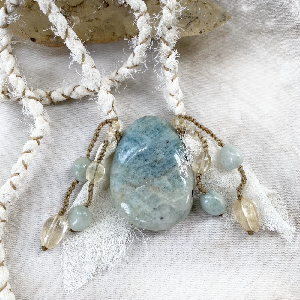Aquamarine crystal healing talisman – Spirit Carrier