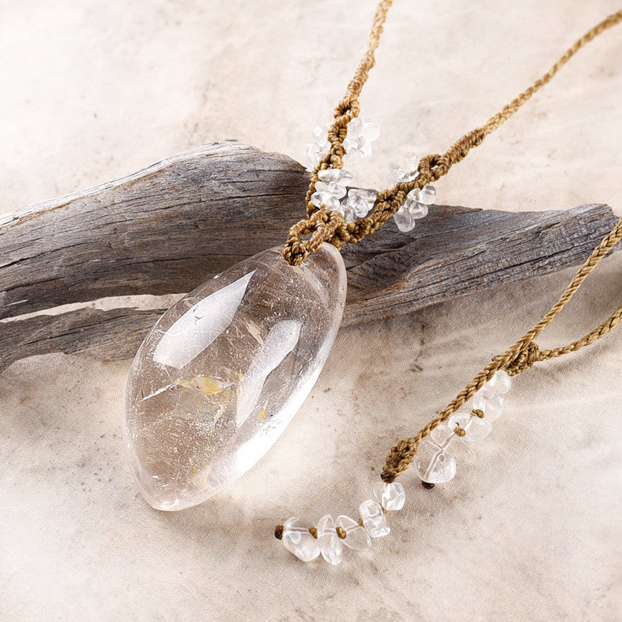 Crystal healing amulet with Quartz