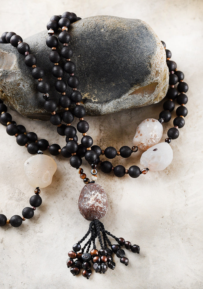 Black Agarwood mala with Agate & freshwater pearls