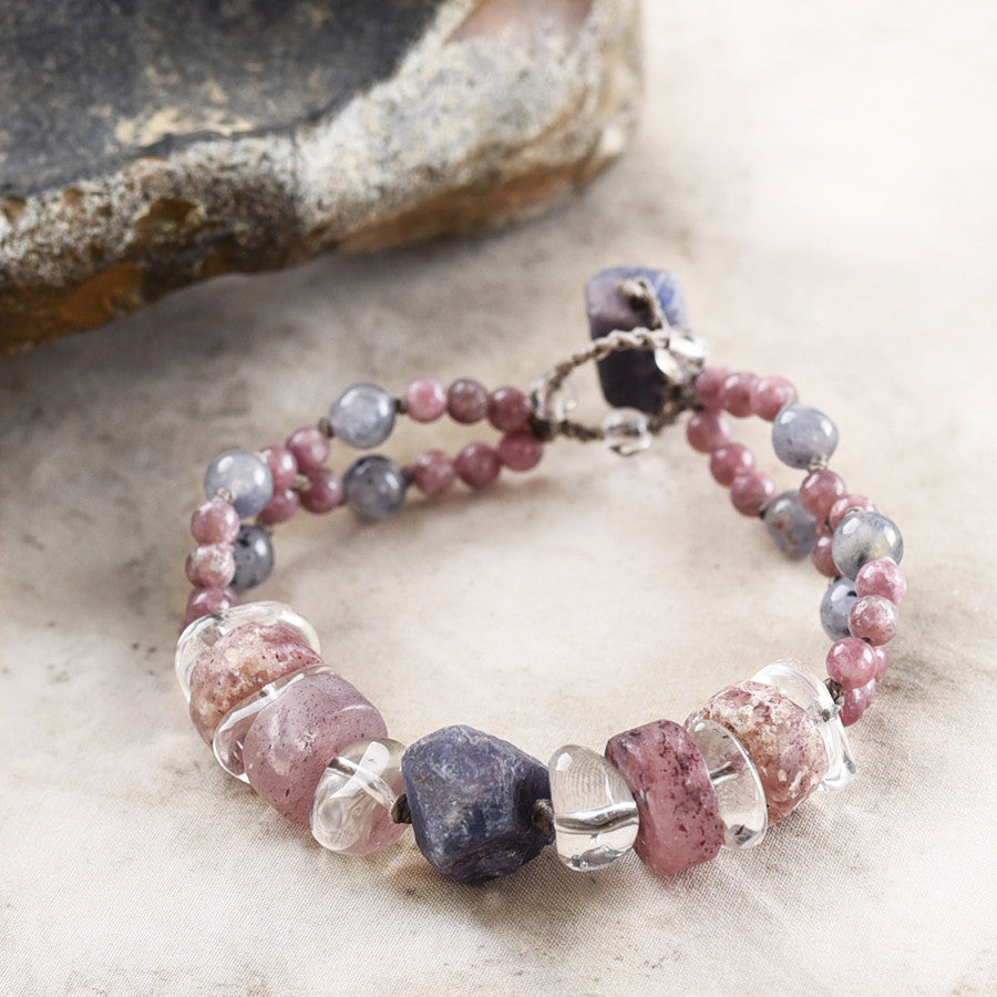 Crystal healing bracelet with Sapphire, Lodolite, Lepidolite, Iolite & clear Quartz ~ for up to 6.25