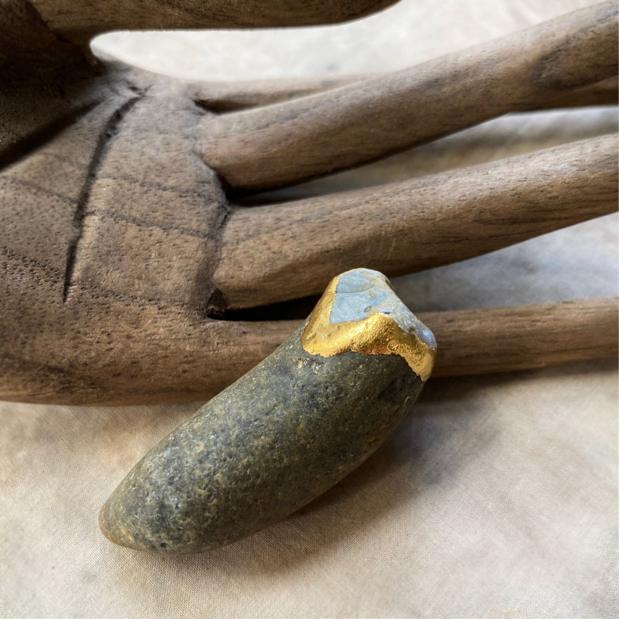 'Dedication Stone' ~ sea-tumbled Flint stone with genuine 24ct gold leaf