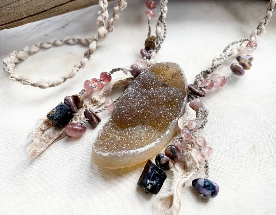 Agate Geode crystal healing talisman