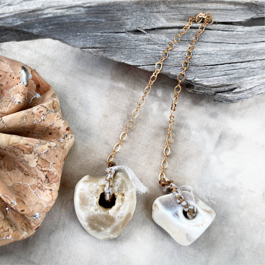 Pendulum with two Flint Hagstones in cork pouch (code-fp8)