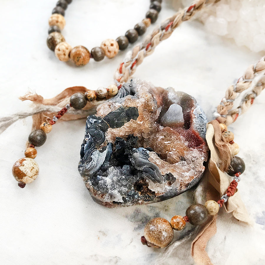 'Traveller's Strength' ~ Agate crystal healing talisman