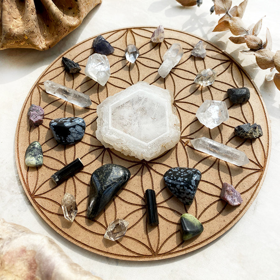 'Vision Quest' crystal grid set ~ on Flower of Life base