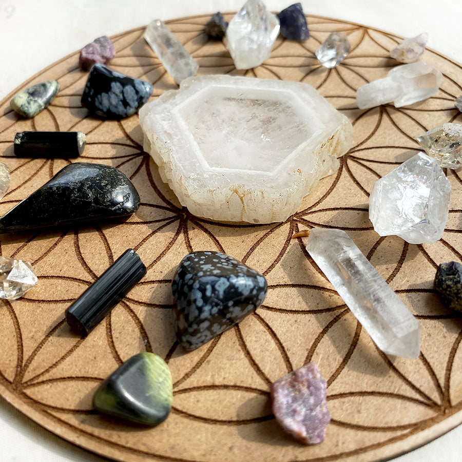 'Vision Quest' crystal grid set ~ on Flower of Life base